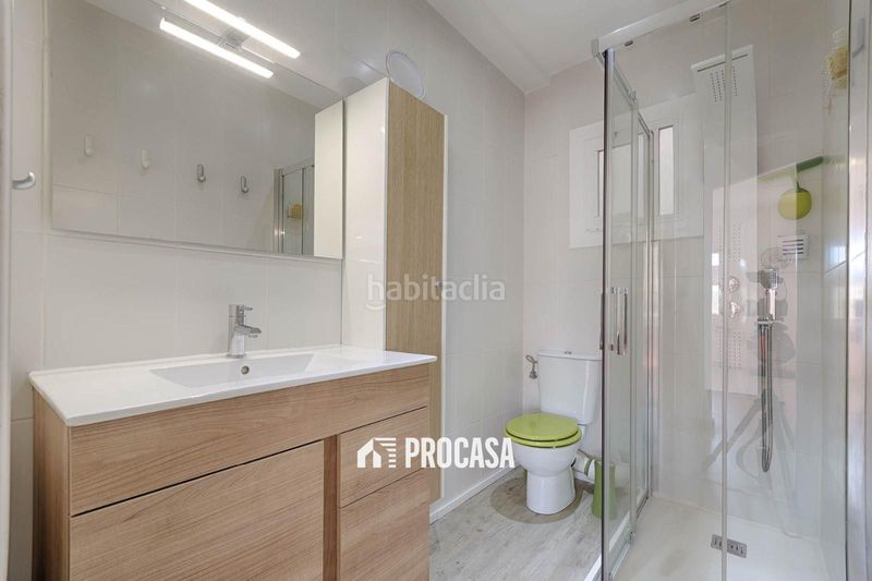 Foto 7f739ca1-f6c5-4f18-9cc6-e14684cf6b17. Pis amb calefacció aparcament a Centre Roses