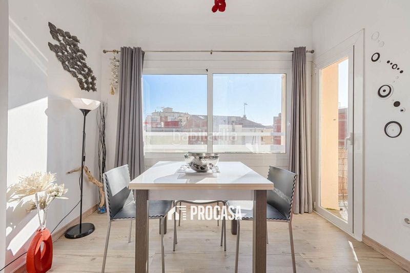 Foto 96f4172b-d3db-446a-b277-1bf836d550ce. Pis amb calefacció aparcament a Centre Roses