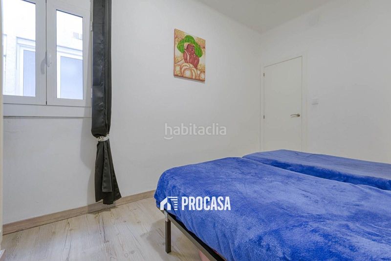 Foto af9ca3bf-7e42-4c63-8b2f-e5f00f835fc2. Pis amb calefacció aparcament a Centre Roses