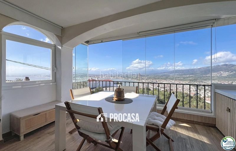 Foto 5536c7e4-7add-454c-95a9-322eca8eb2fb. Pis amb aparcament piscina a Puig Rom-Canyelles-Almadrava Roses