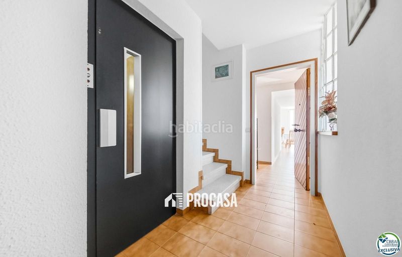 Foto 31345c4e-2502-4564-8b8b-8f55e5144415. Pis amb calefacció aparcament a Santa Margarida Roses