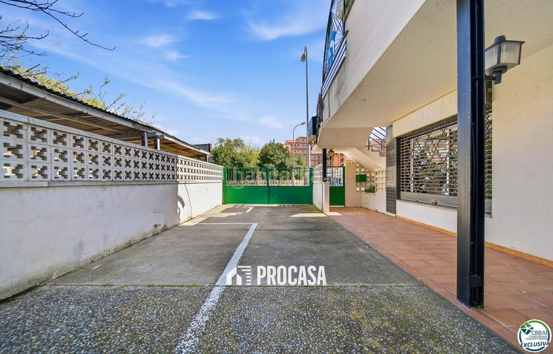 Foto 813c059e-84a0-434d-8edd-ad7dcc81db79. Pis amb calefacció aparcament a Santa Margarida Roses