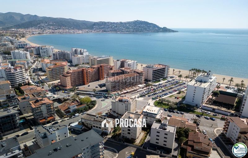 Foto e433ea35-8a03-4e6a-a9cc-d6ebb3688065. Pis amb calefacció aparcament a Santa Margarida Roses