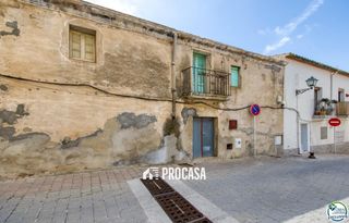 Chalet  Nou. Casa de pueblo con voltes catalanes en el corazón de palausaverd