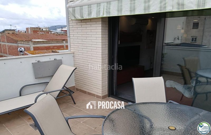 Foto d5bf0d38-7a02-4d0b-a5ec-940e9622344a. Pis amb calefacció a Centre Roses