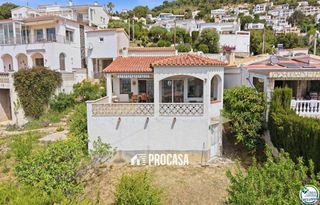 Chalet  Albacete. Villa con vistas despejadas al mar y licencia turística en mas f