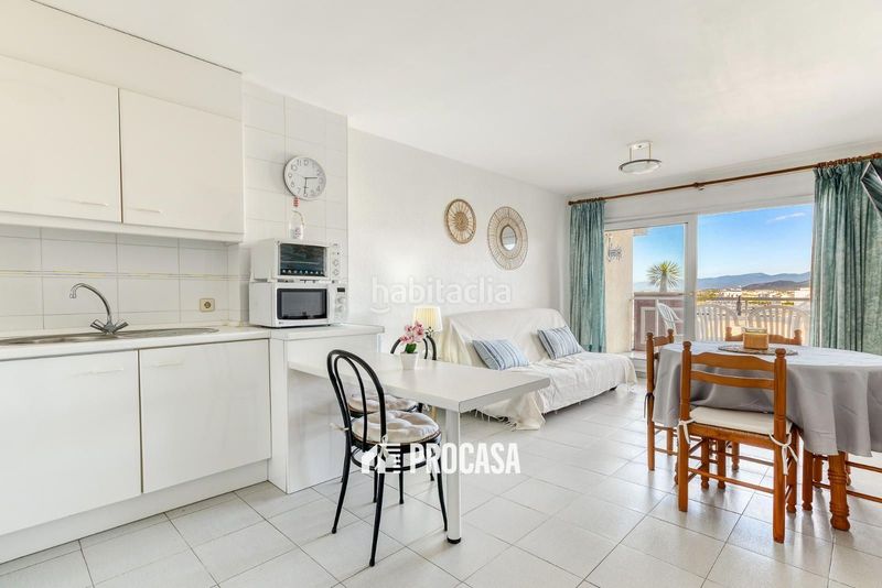 Foto b1e79422-9a10-43ce-acdb-f59fa964dba1. Pis a Puig Rom-Canyelles-Almadrava Roses