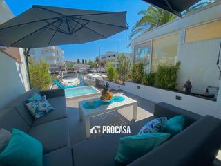 Chalet  Del port canigo. Chalet adosado en venta en avenida port canigó