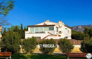Chalet  Castanyer. Casa muy cuidada y muy bien situada en la garriga en roses