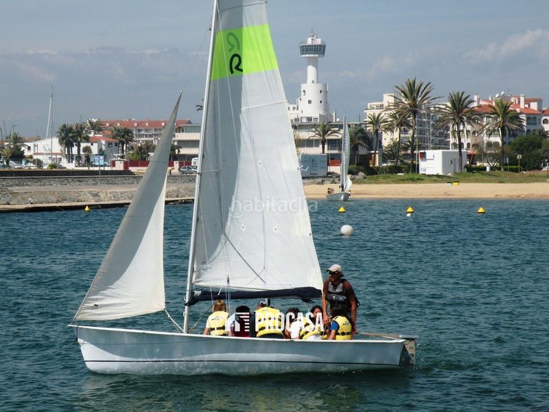 Foto b5aea1ba-6fe3-4c6f-a0f5-78cca7f109ff. Pis amb calefacció piscina a Muga - Gran Reserva - Badia Empuriabrava