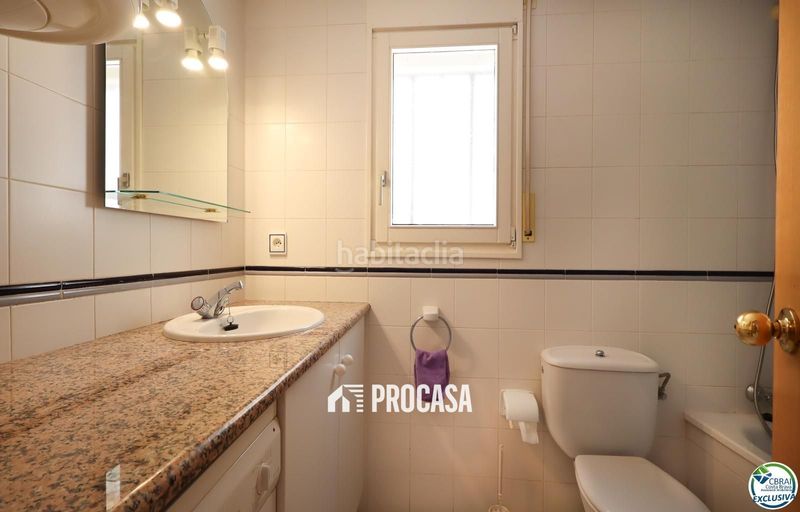 Foto d709e282-3675-4bf4-b887-f98488a804e2. Pis amb calefacció aparcament a El Port Llançà