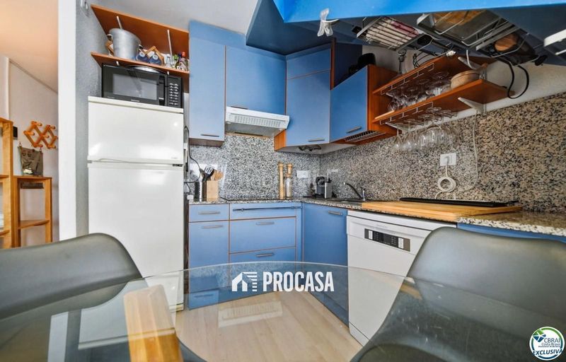 Foto e9ad2f2a-2345-464d-9c45-8d1bc2019596. Pis amb calefacció aparcament piscina a Santa Margarida Roses