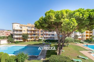 Pis  Gran reserva. Apartamento en el centro de empuriabrava  gran reserva