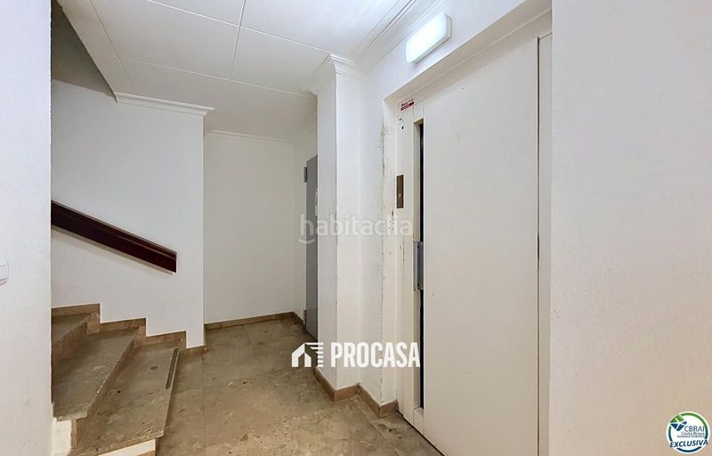 Foto c399a0bc-8b3d-4555-845f-fac5ecc1a705. Pis amb calefacció a Centre Roses