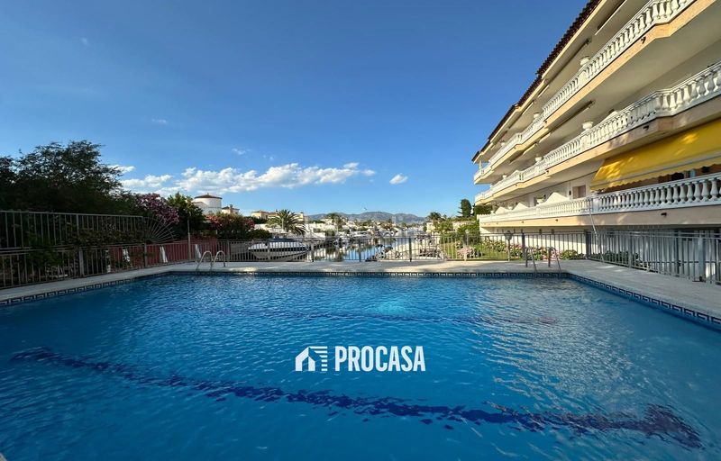 Foto a801d731-91e4-44bb-851c-b6ac06796ad7. Pis amb calefacció piscina a Francolí - Freser - Noguera Empuriabrava