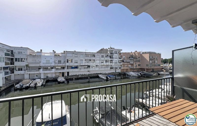 Foto 148b7f3e-a3ef-4a90-87b4-5321f4ebfa52. Pis amb aparcament a Alberes Empuriabrava