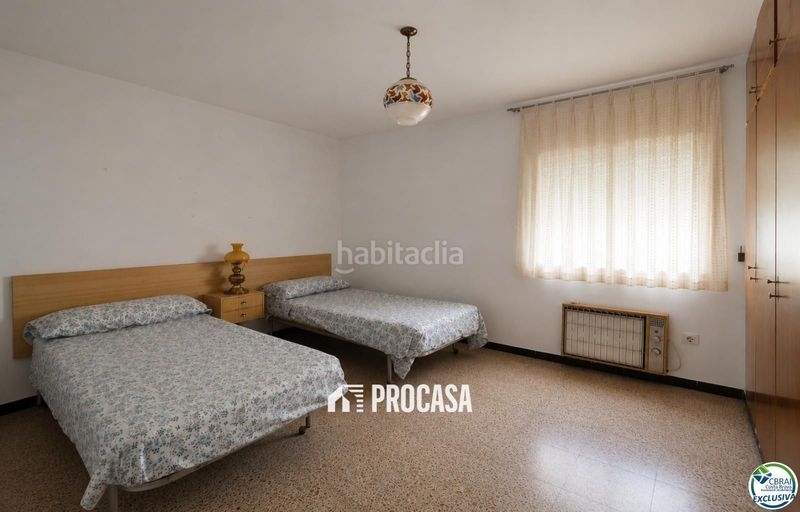 Foto a9b939d0-a4df-4a11-bb03-618a7bc47d32. Pis amb aparcament a Centre Roses