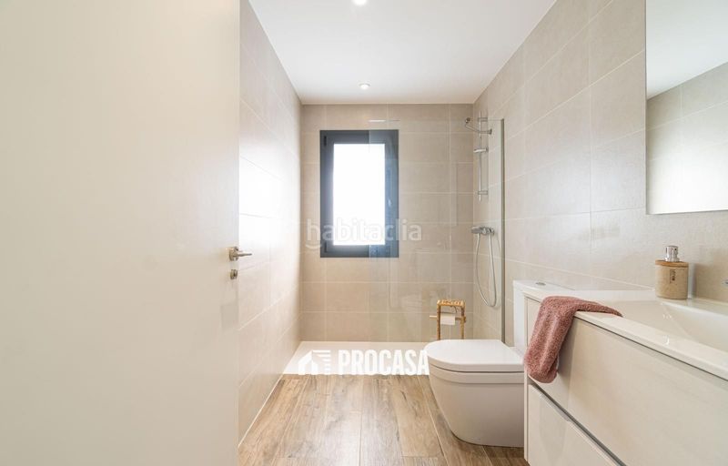 Foto 1ebbe78f-8d6d-43c8-abf9-14a5ab097867. Xalet amb aparcament piscina a Peralada