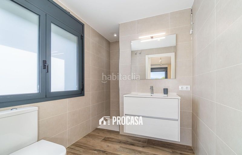 Foto 46b9ca23-d278-4f2b-a775-967897f7d324. Xalet amb aparcament piscina a Peralada