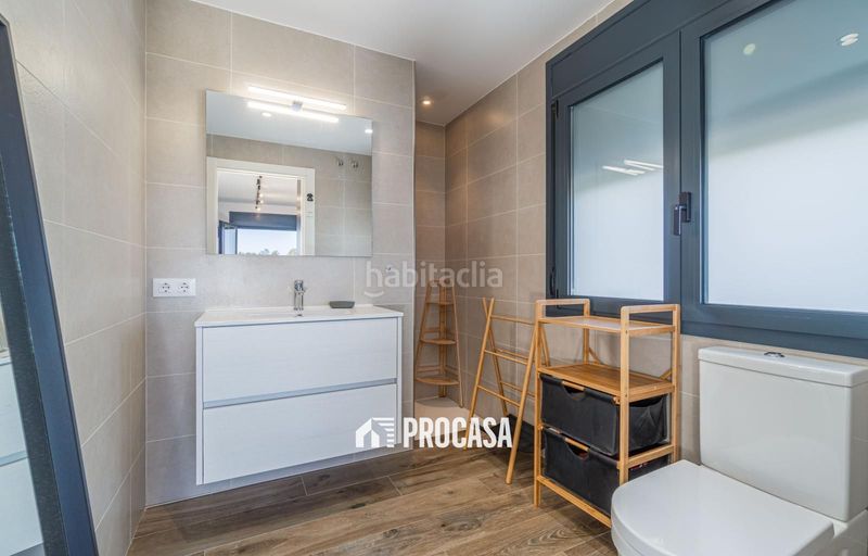 Foto f6fe4250-91af-476f-b9f1-fac795d74b80. Xalet amb aparcament piscina a Peralada