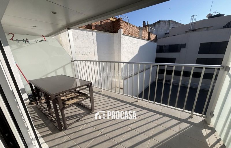 Foto c5a3a6fa-039f-4428-ae28-914740d00db1. Pis amb calefacció a Centre Roses