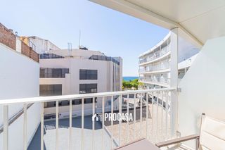 Pis  De figueres. Magnífico apartamento reformado con licencia turística y vistas