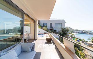 Chalet  De jose diaz pacheco. Casa reformada con vistas al mar en lalmadrava, roses