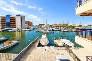 Appartement  De la playa. Apartamento de 2 habitaciones con terraza con vistas al canal y