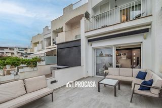 Reihenhaus  Carrer port del sol numéro. Magnífica casa de pescador con amarre de 8 m x 3 m
