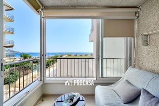 Pis  Maritim. Apartamento en primera línea de mar con vistas en salatar, roses