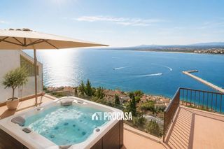 Chalet  Joan margarit. Elegante chalet mediterráneo con jacuzzi, garaje y espectaculare