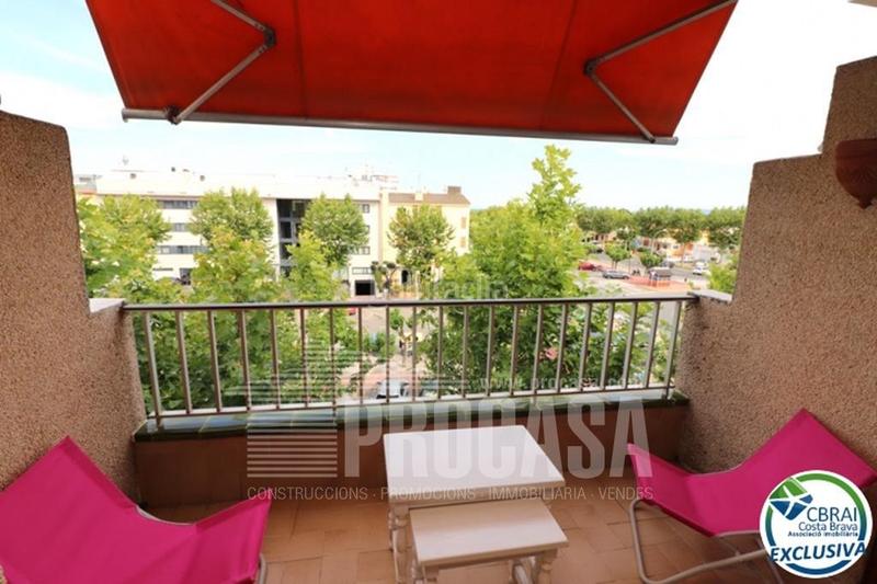 Foto 2feeec44-6a68-4dfb-82f8-412dbd274dfb. Piso precioso y amplio apartamento de dos dormitorios cerca de la playa en Empuriabrava