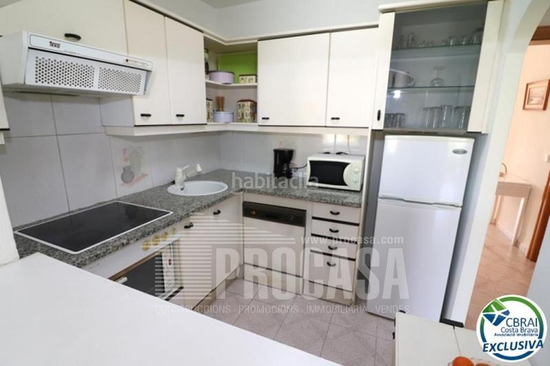 Foto 9098db91-630c-4616-a352-395867396e4f. Piso precioso y amplio apartamento de dos dormitorios cerca de la playa en Empuriabrava