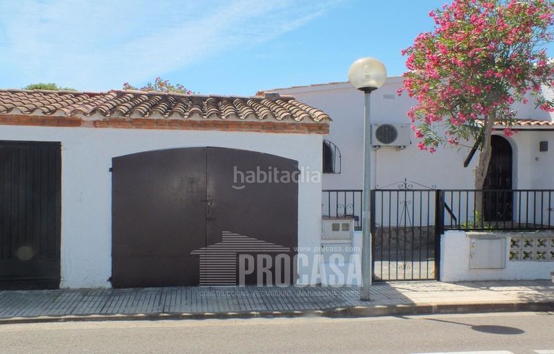 Foto a72dbecc-3b84-4a1d-bf1d-5367800362b6. Xalet amb calefacció aparcament a Santa Margarida Roses