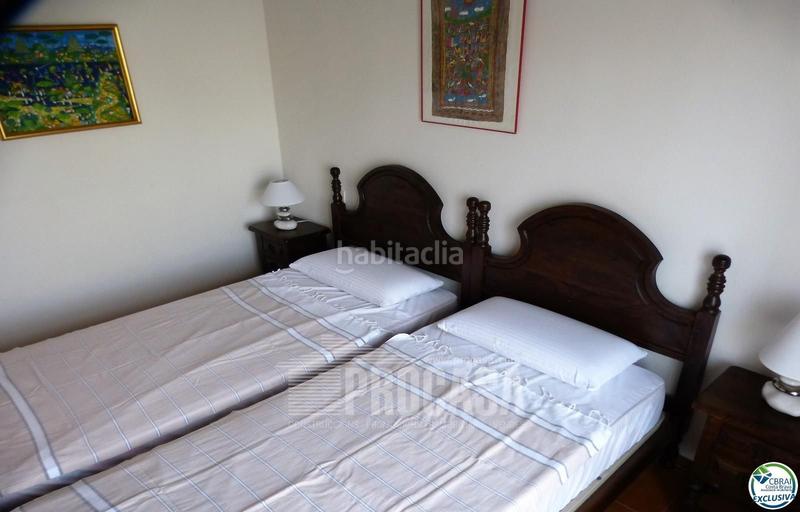 Foto cb9136b6-86e2-4f49-b600-e6e9de94701f. Chalet casa de pescador con garage y amarre para velero 11.5x5 en Empuriabrava