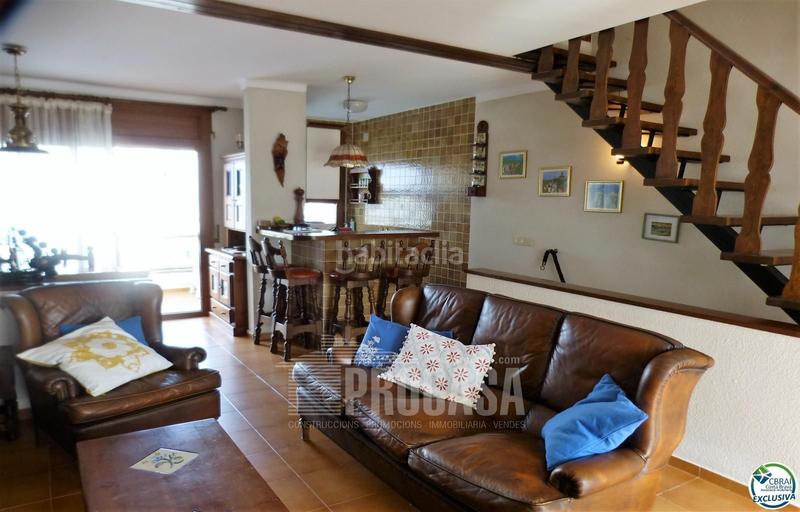 Foto facdcc63-a9cf-4b8a-8d90-8b0976bbe7d8. Chalet casa de pescador con garage y amarre para velero 11.5x5 en Empuriabrava