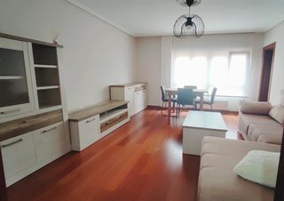 Pis  Barrio la vega. Piso 4 dormitorios. ujo. mieres