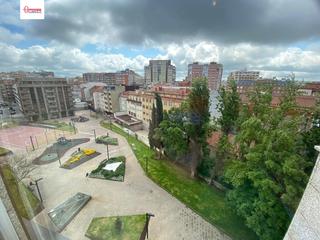 Affitto Piccolo appartamento in Los Vadillos - R. Sanitaria - Pozanos. En burgos. se alquila apartamento dúplex en venerables. amueblad