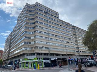 Appartamento  Avenida reyes católicos. En burgos. reyes católicos. se vende espectacular piso de cuatro