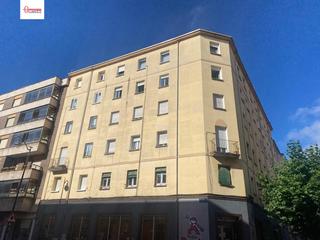 Piccolo appartamento  Calle calle de briviesca, 34. En burgos. se vende apartamento de dos dormitorios, amplio saln