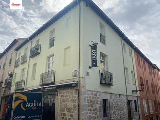 Appartamento in Casco Antiguo. Espectacular piso seminuevo en la zona noble de la ciudad.