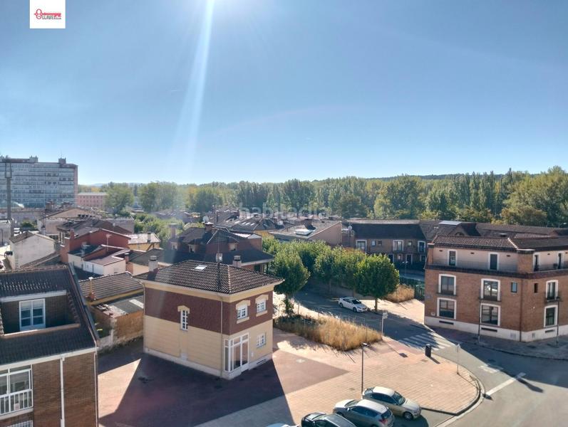 Foto ba39b33c-0cf0-4d0c-b2f7-ecc2bfed87c1. Attique avec parking dans Villafría - La Ventilla - Castañares Burgos