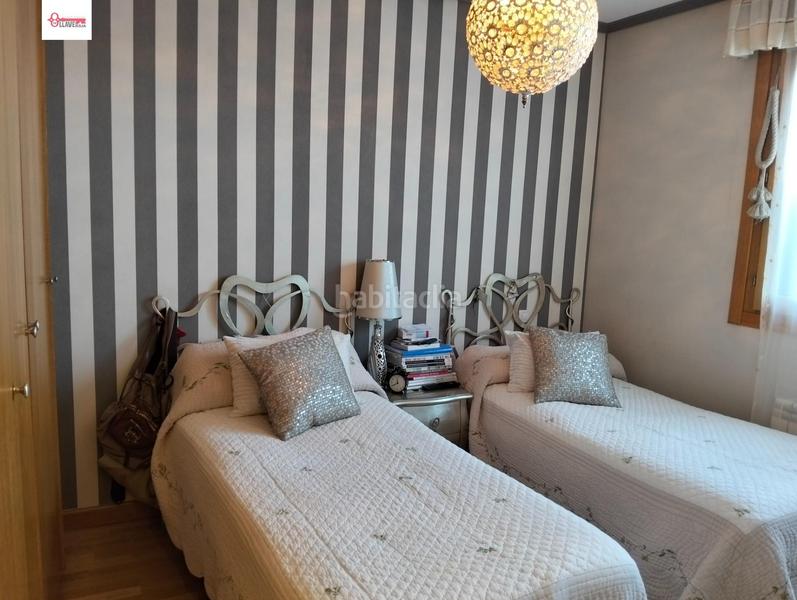 Foto ee3b6711-18a3-48a2-8a8c-c5ac7cd6d577. Attique avec parking dans Villafría - La Ventilla - Castañares Burgos