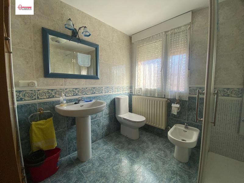 Foto 3c4b9fb4-259d-4426-ade0-c95f27a49376. Casa adossada amb calefacció aparcament a Cardeñadijo