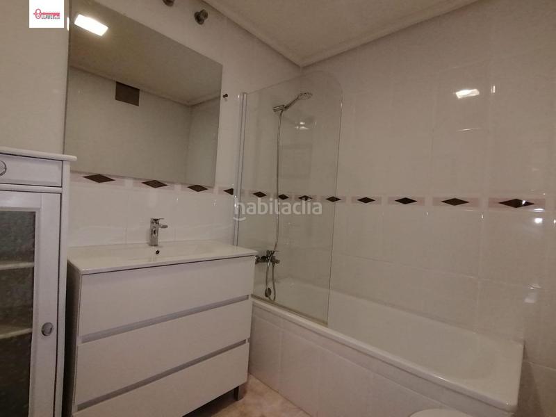 Foto 635a10fe-a6ef-44de-b683-e81d06759ab7. Miete etagenwohnung in Plantío - Alcampo Burgos