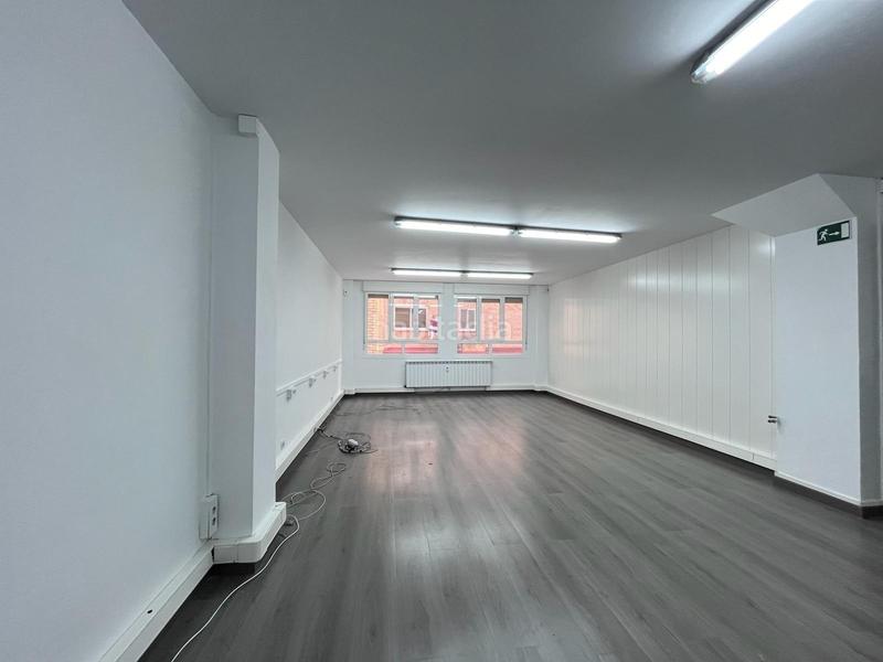 Foto f0c9a1dc-7e3d-4567-ab98-1ef2318e73cb. Miete büro mit heizung in Gamonal - San Bruno - G9 Burgos