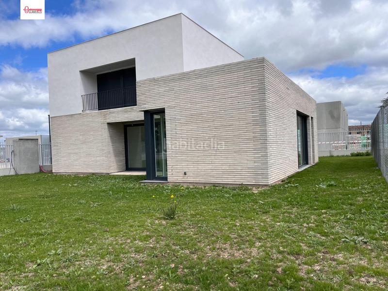 Foto 0a496fef-4ed2-44d7-bf95-e0d89eff23bd. Xalet amb calefacció aparcament a Villafría - La Ventilla - Castañares Burgos