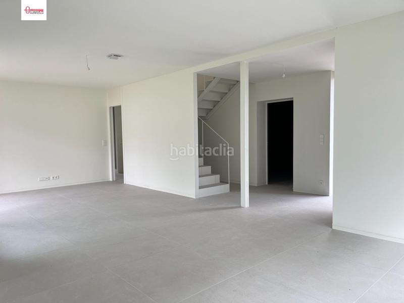 Foto 1f015a0d-1a33-4812-b607-6980feb6ada2. Xalet amb calefacció aparcament a Villafría - La Ventilla - Castañares Burgos