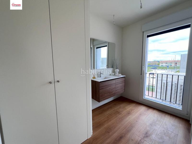 Foto 2a54562e-3c11-4543-b92b-26b442c91ef0. Xalet amb calefacció aparcament a Villafría - La Ventilla - Castañares Burgos