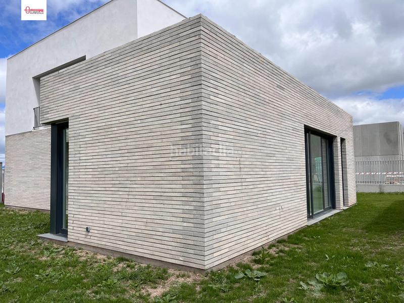 Foto 730e06b4-ecbe-44b1-bc7a-e1593f203c5e. Xalet amb calefacció aparcament a Villafría - La Ventilla - Castañares Burgos